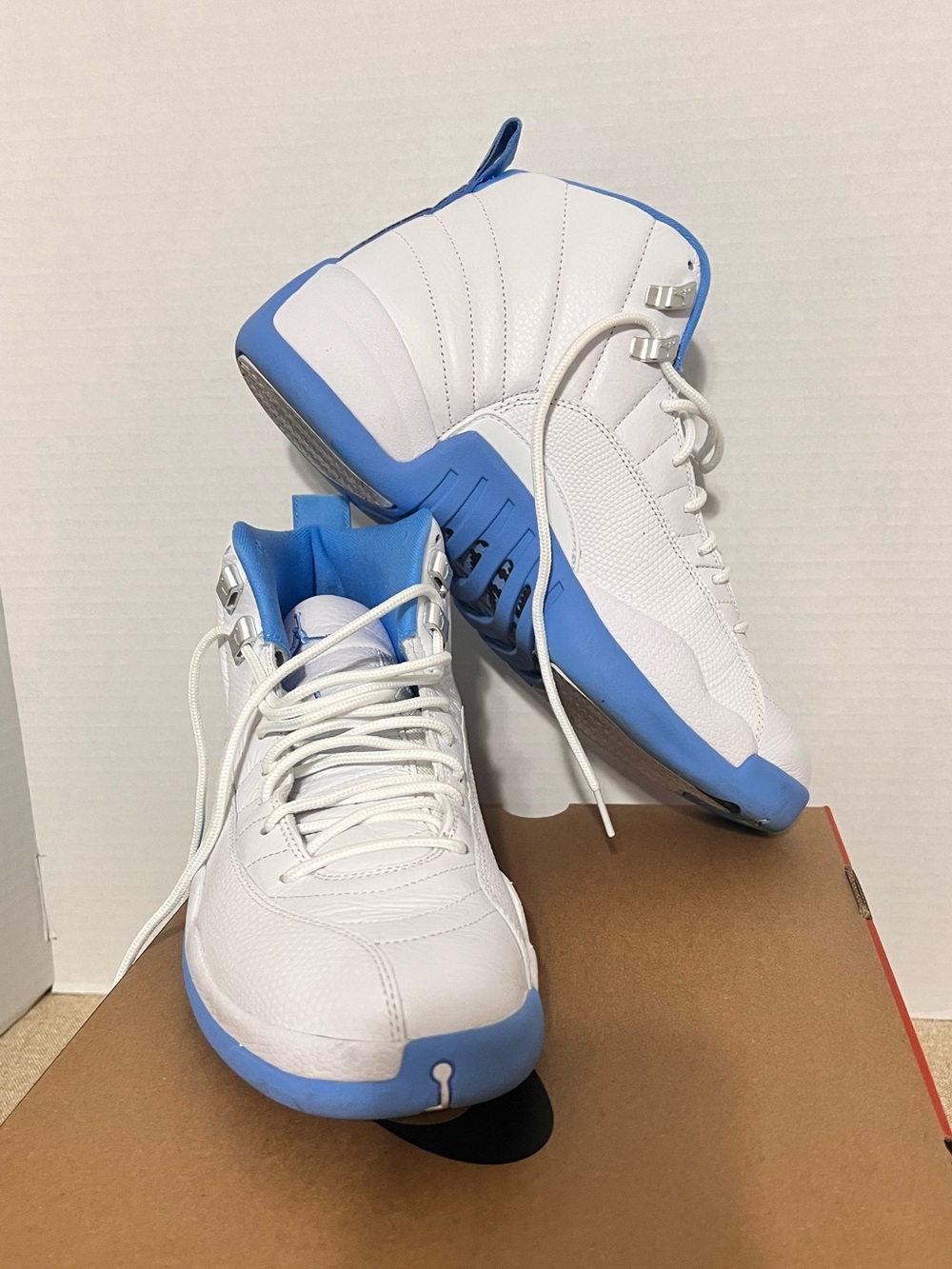 Like New Men Jordan 12 Retro Size 10.5